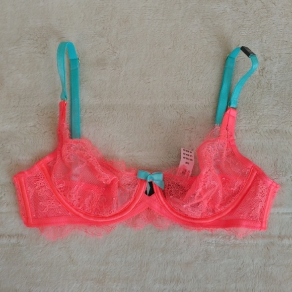 NWT- VS VERY SEXY UNLINED LACE DEMI BRA- 1 LEFT - Picture 2 of 3